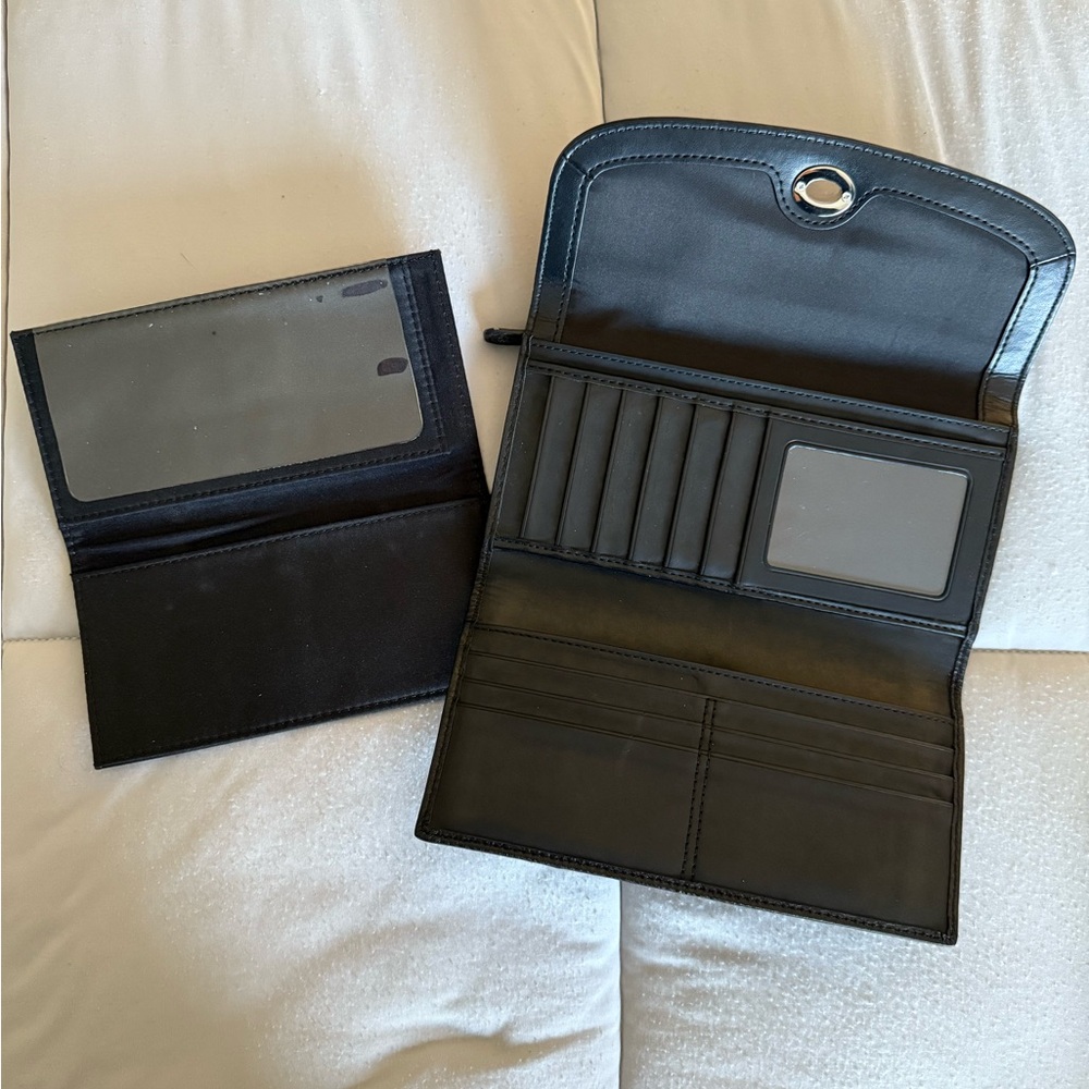 Coach Black Signature Pattern Wallet - Picture 6 of 7